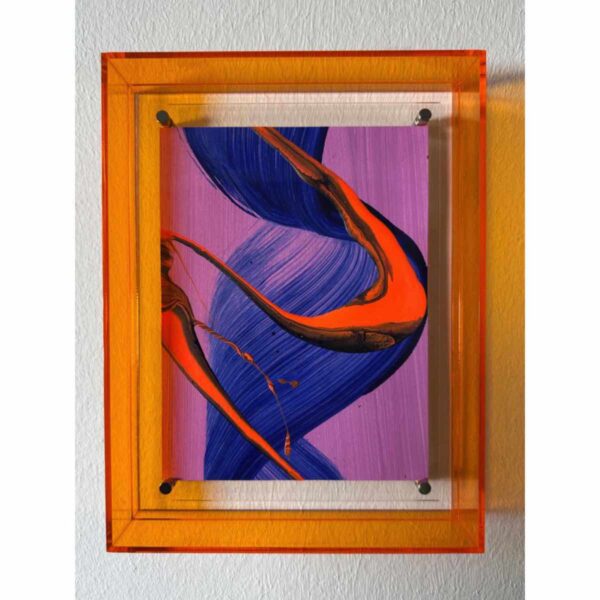 Abstrakte Malerei Smooth Operator mit orangenem Acrylrahmen, blaue und orange Pinselstriche auf violettem Hintergrund, moderne Wandkunst mit Eleganz