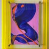 Abstraktes Gemälde Soft and Easy mit gelbem Acrylrahmen, dynamische Farbkomposition in Blau und Orange, farbenfrohe Kunst für positive Stimmung